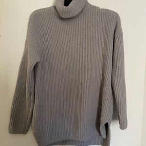 Abercrombie and Fitch Gray Knitted Sweater